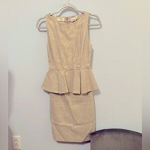 Alice and Olivia Beige and Gold Textured Linen Peplum Sheath Dress Size 2